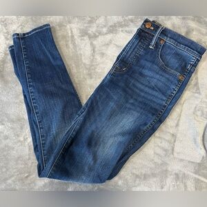 ~Madewell High-Rise Skinny distressed Jeans